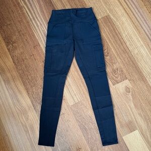 Alo Black Cargo Leggings